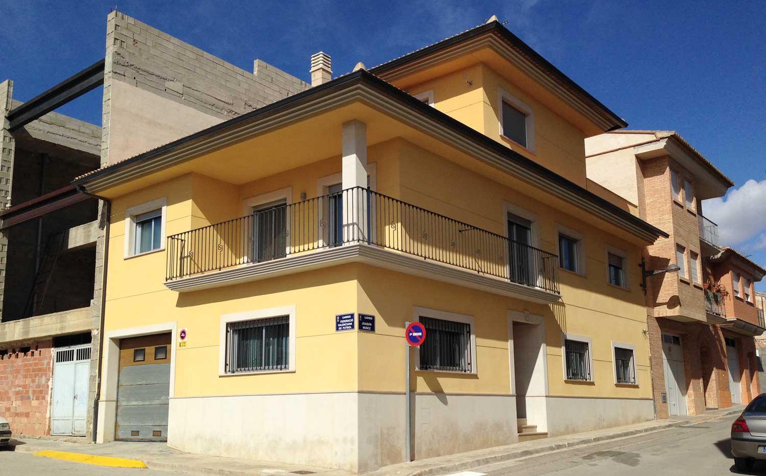 Vivienda en esquina en Tur&iacute;s